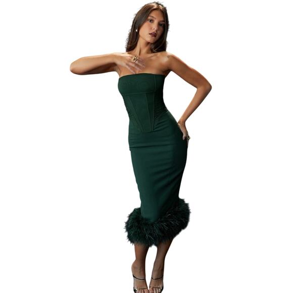 FIONULA House OF CB
Emerald Green Strapless Corset Dress - Picture 1 of 7